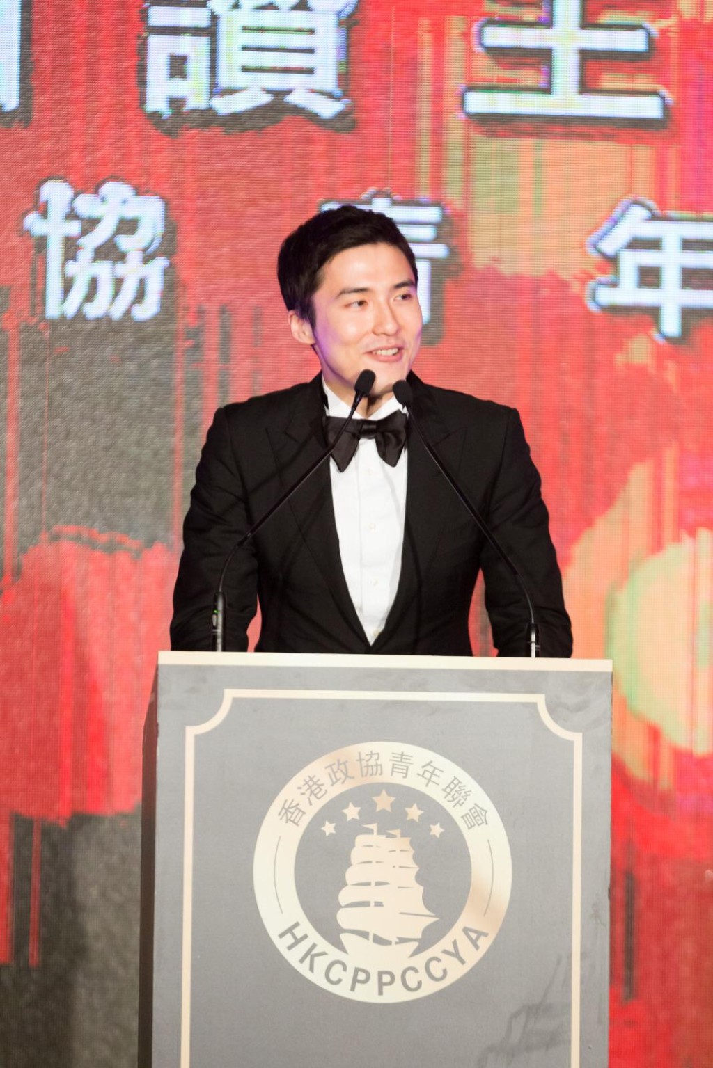 蔡加讚是香港政協青年聯會創會會長。 蔡加讚是香港政協青年聯會創會會長。