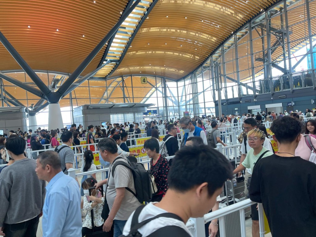 港珠澳大橋口岸是首個試點。 港珠澳大橋口岸是首個試點。