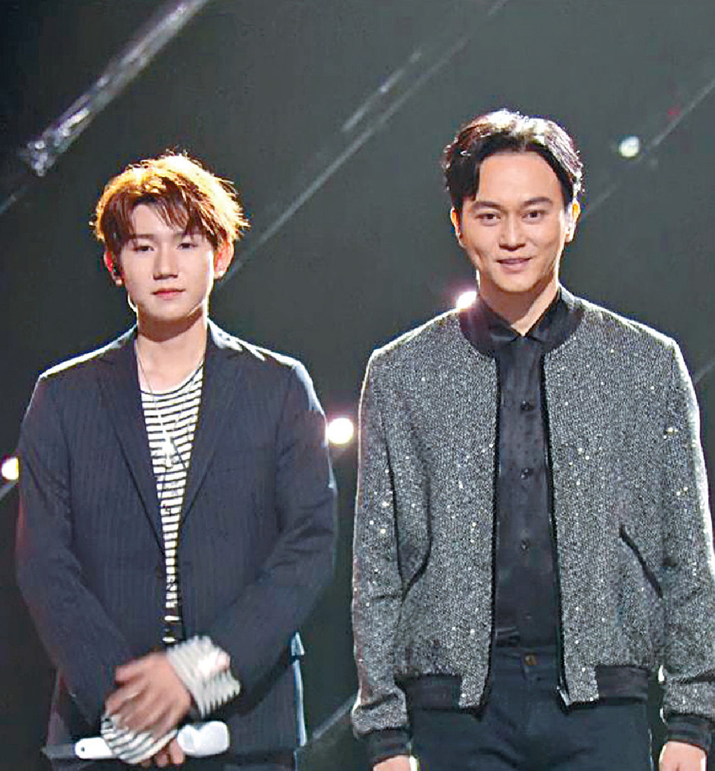 ■Chilam（右）站在王源身旁，一点也不觉比对方大29岁。      
