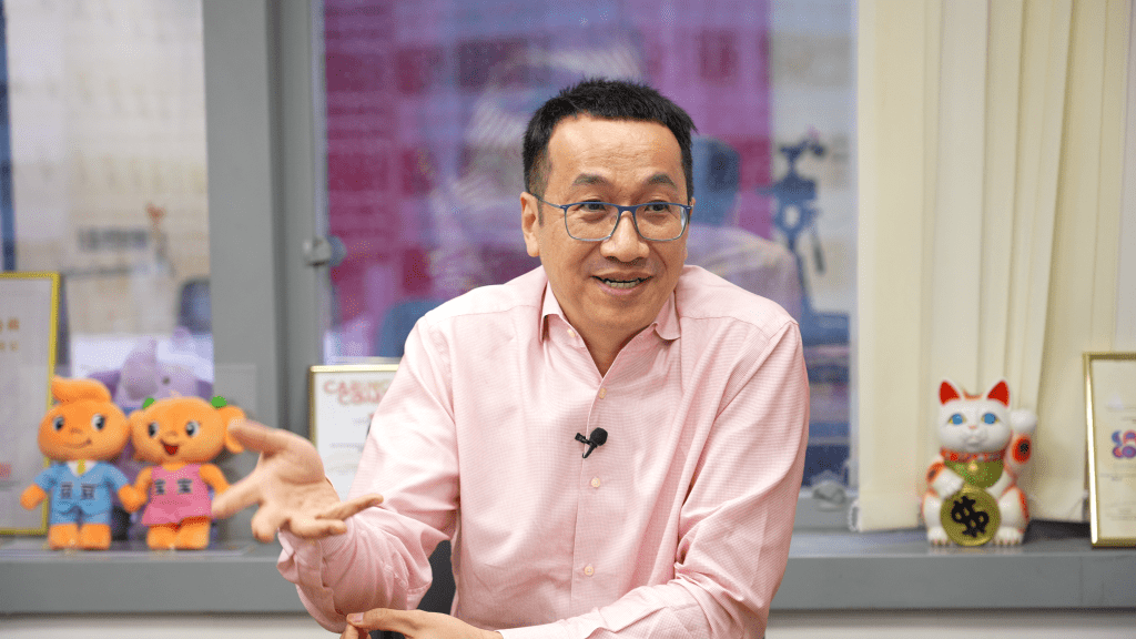 黃國英表示,2025年的市場表現比他預期中好很多。 黃國英表示,2025年的市場表現比他預期中好很多。