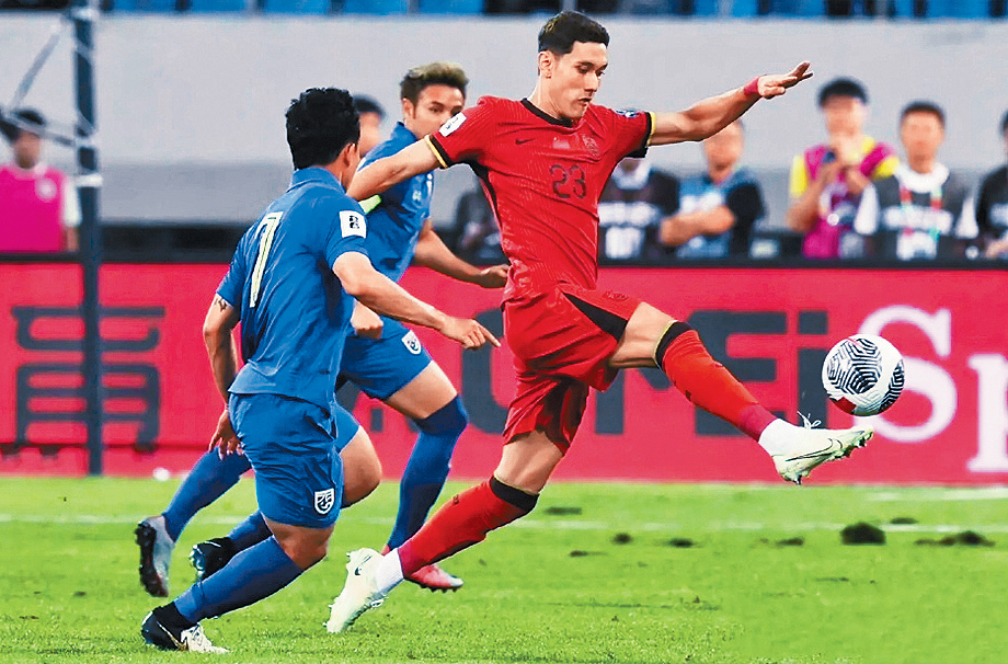 廣東隊以21歲國家隊前鋒拜合拉木．阿卜杜外力（右）掛帥。