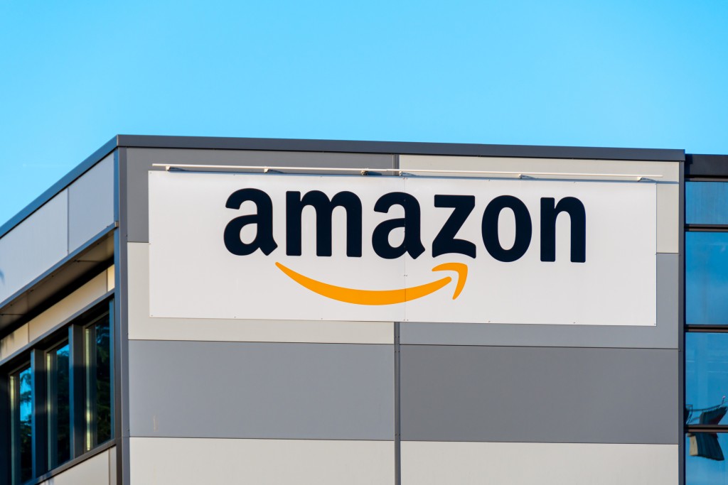 Speights认为，Amazon的主要动力，是目前占据最大的市场份额的云部门亚马逊网络服务（AWS）。