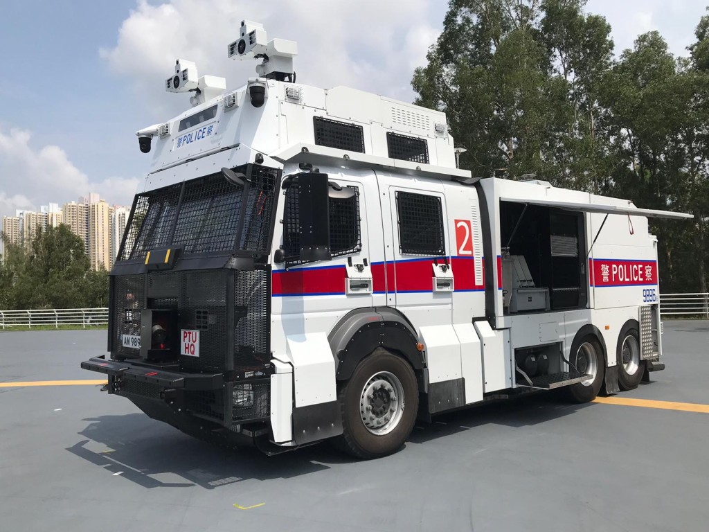 警方斥資1660萬元購買的3輛「水炮車」。