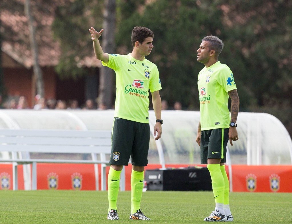 奧斯卡(左)與丹尼爾(右)過往在巴西國家隊合作無間。