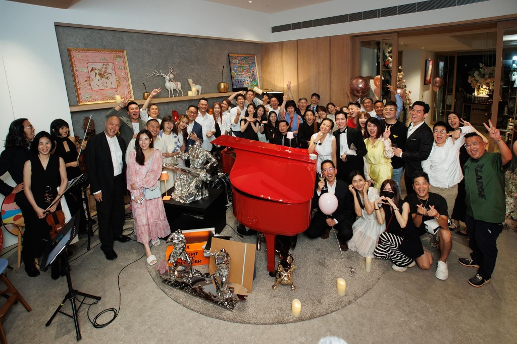蕭敬騰去年6月邀數十好友見證向經理人求婚。