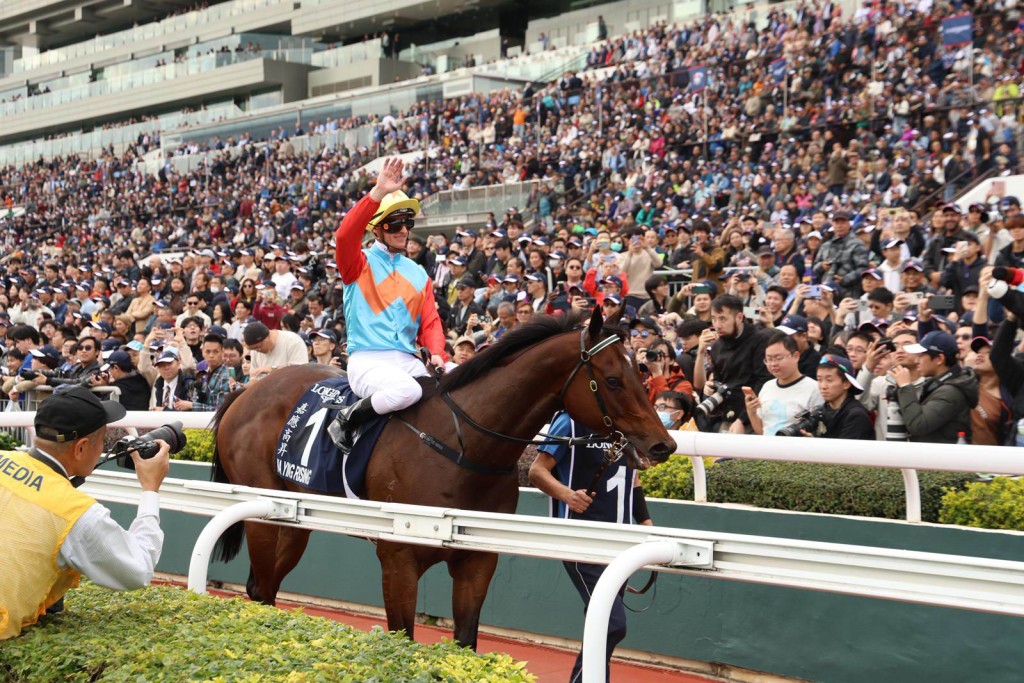 「嘉應高昇」迄今出賽20次，創17戰連勝紀錄，累計總獎金逾1.29億港元。