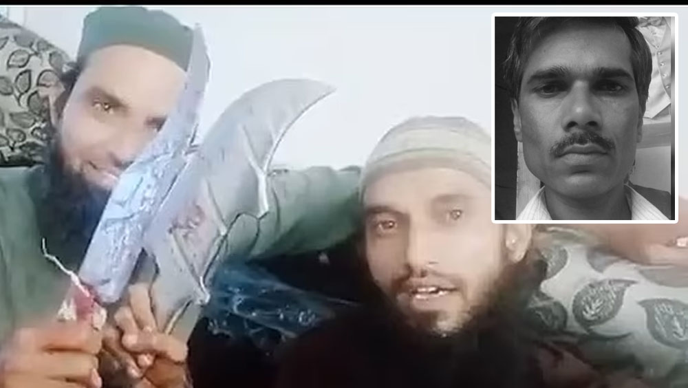 印度兩名穆斯林殺死一名印度教徒（小圖）後，展示斬首用的刀子。網圖