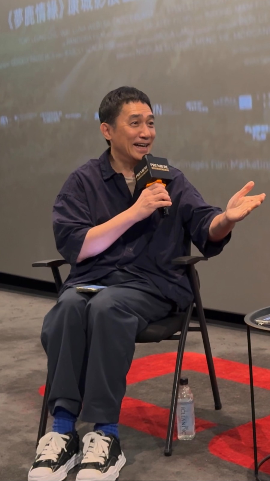 梁朝偉翻譯導演書信，還原合作背後原因。
