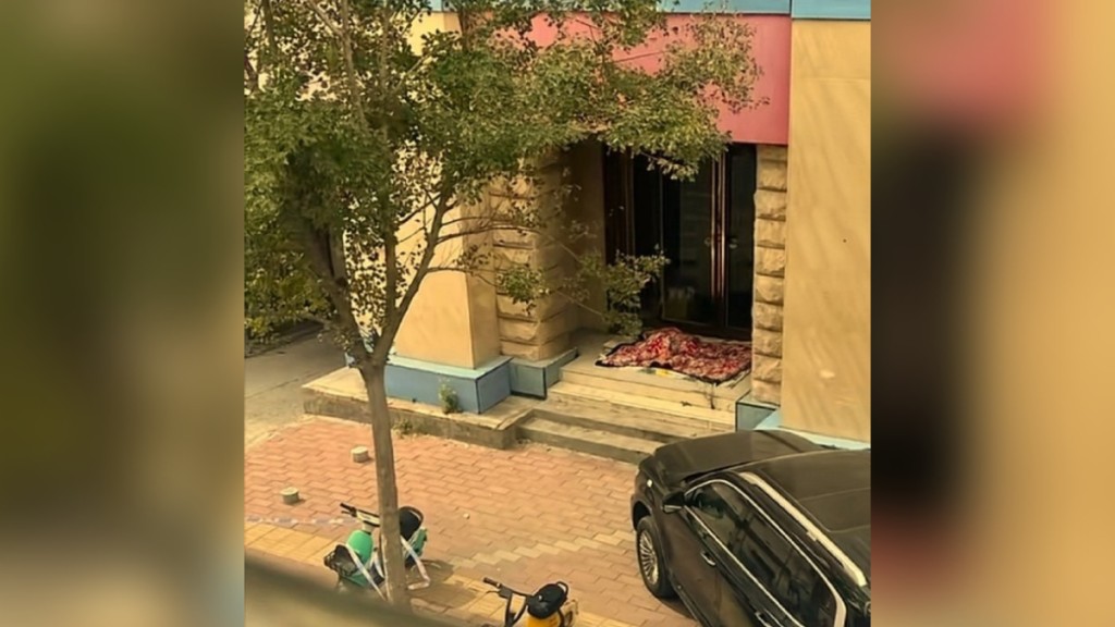河南周口有民眾當街遇襲,2人當場死亡。網圖