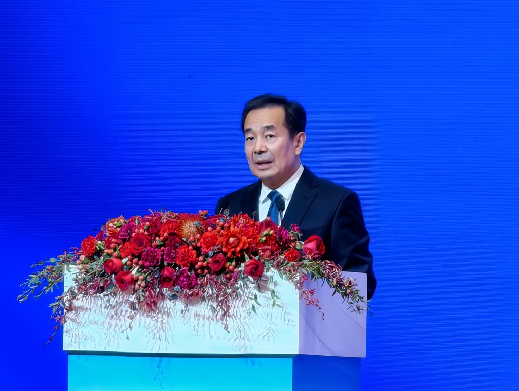 新疆书记陈小江致辞。杨浚源摄 新疆书记陈小江致辞。杨浚源摄