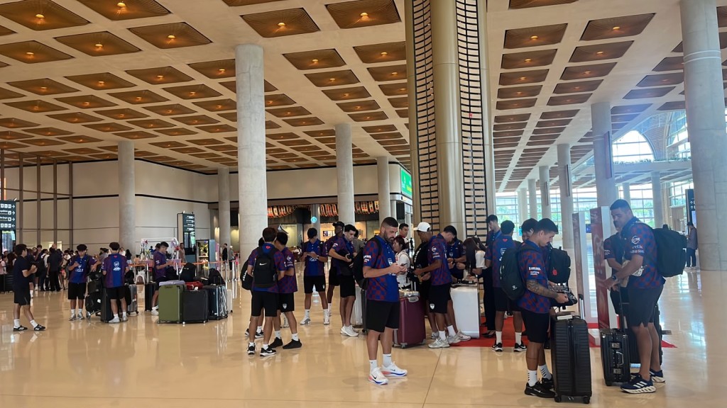 球隊在8月9日中午已抵達柬埔寨金邊國際機場。東區提供 球隊在8月9日中午已抵達柬埔寨金邊國際機場。東區提供