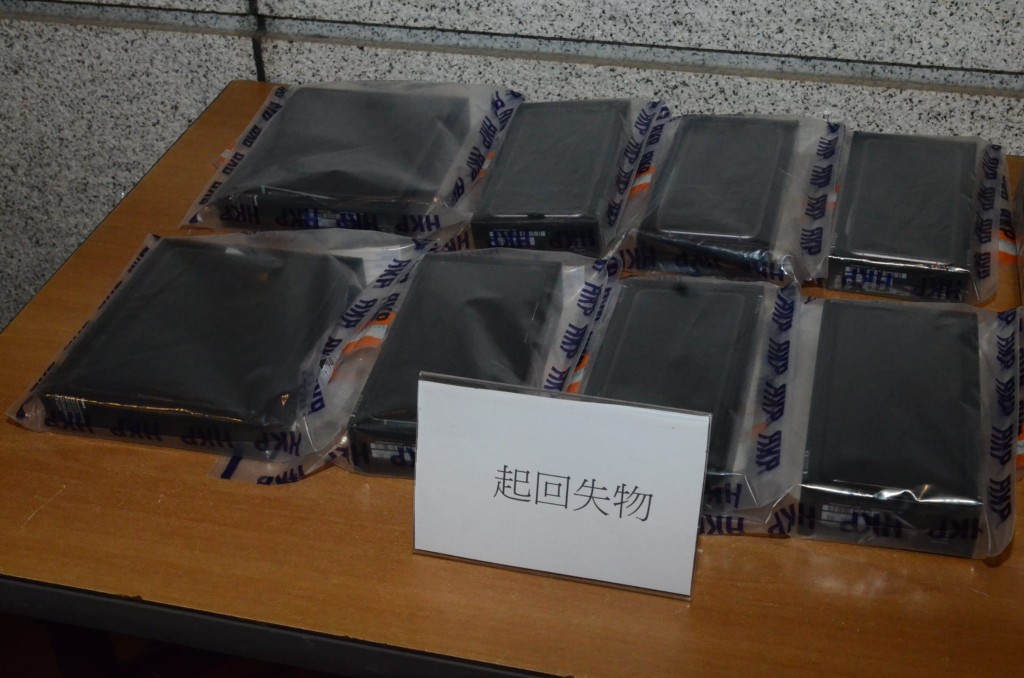警方目前起回其中8部手機。尹敬堂攝
