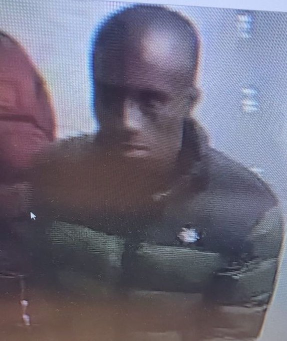 被捕的非裔嫌犯。X@DavidAlaime