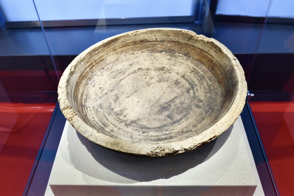 從亞拉臘山搜集而來的珍貴上古器物。盧江球攝