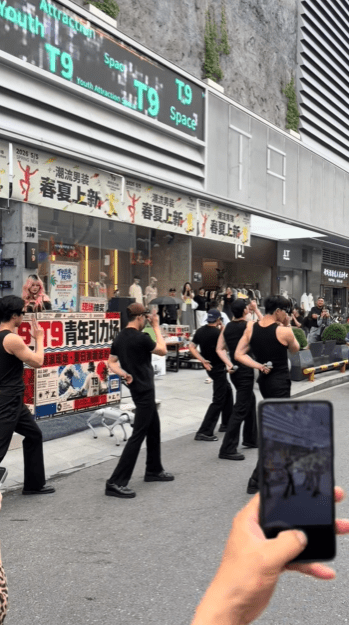 杭州商场找“男团”谷客。