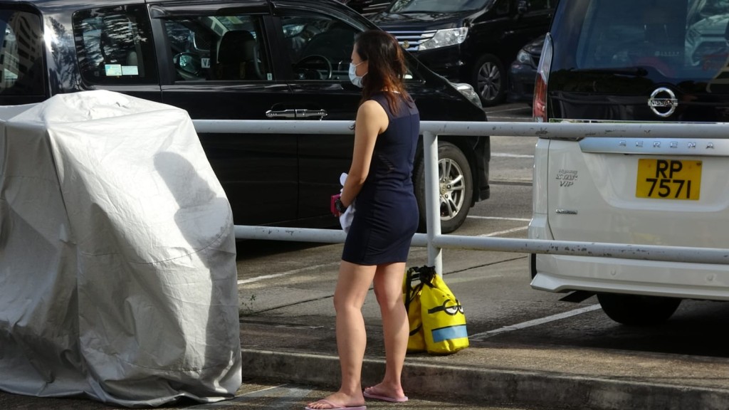女子離開醫院