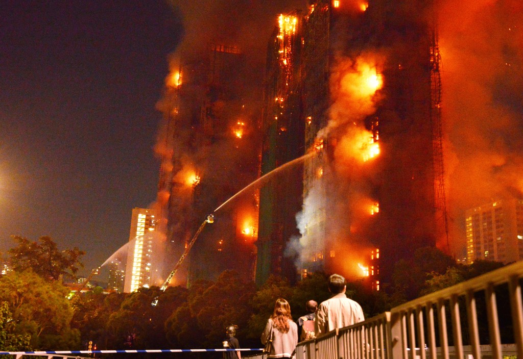 截至今午3時，火警死亡人數增至55人，當中50人當場死亡，4人經送院不治。