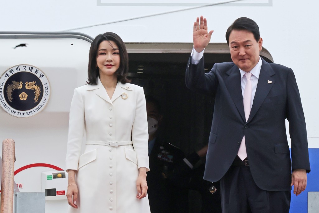 金建希經常陪同總統尹錫悅一起出雙入對。  資料圖片