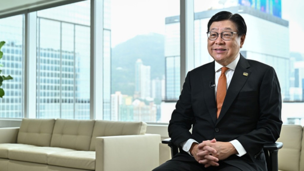 馬時亨表示，外訪團可加強香港與哈薩克斯坦在金融等方面的合作，又指烏茲別克斯坦潛力巨大，極為看好這個市場。政府新聞網