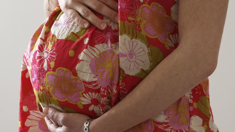 孕婦若因病毒感染引發免疫系統增強，恐阻礙腹中嬰兒大腦發育。路透社