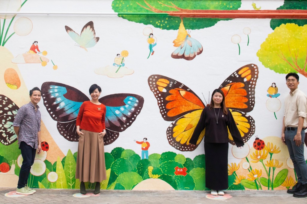 蝴蝶邨最標誌性的長壁畫，上面有大大小小的蝴蝶、花朵等，成為大人小朋友的駐足點。何永賢fb