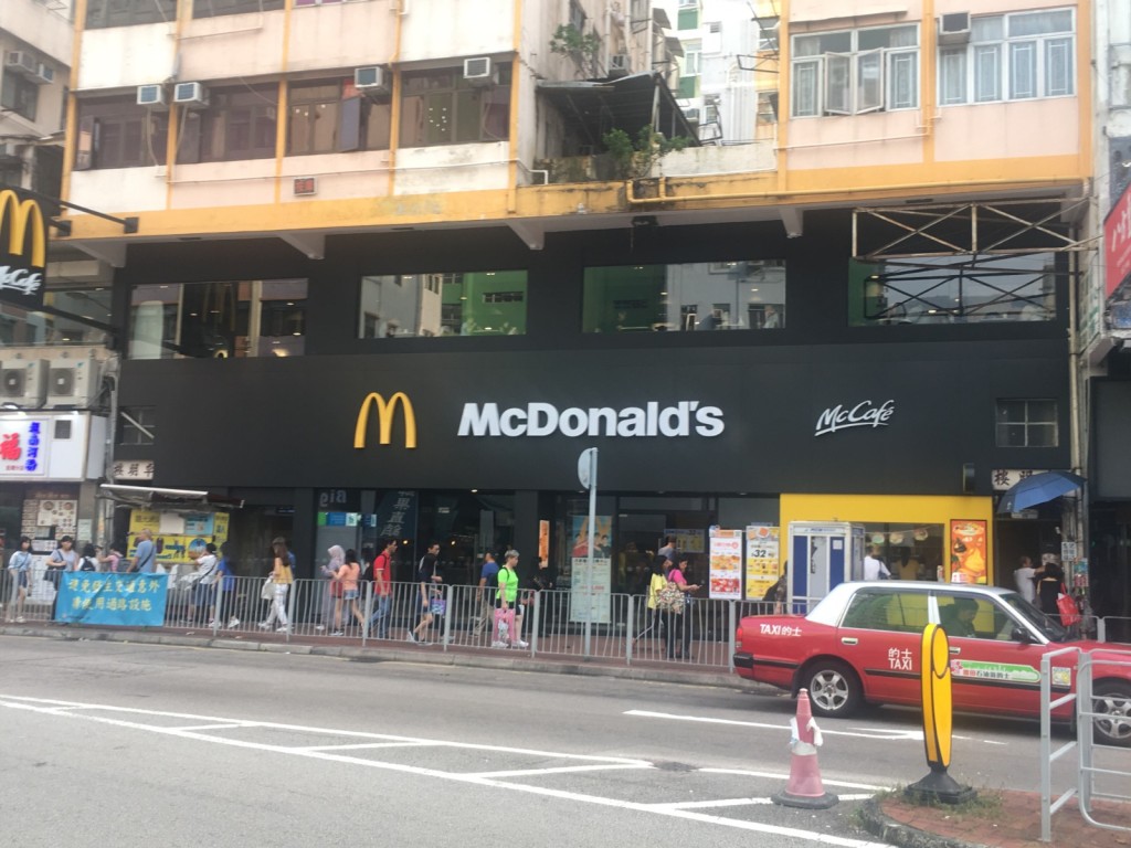 荃灣街市街10至22號卓明大廈地下、1樓及2樓,以1.2億元易手。 荃灣街市街10至22號卓明大廈地下、1樓及2樓,以1.2億元易手。