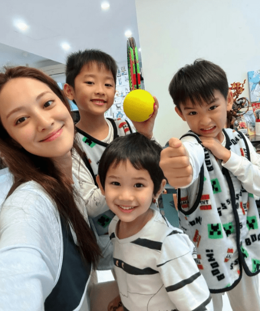 陳凱琳和三位兒子。