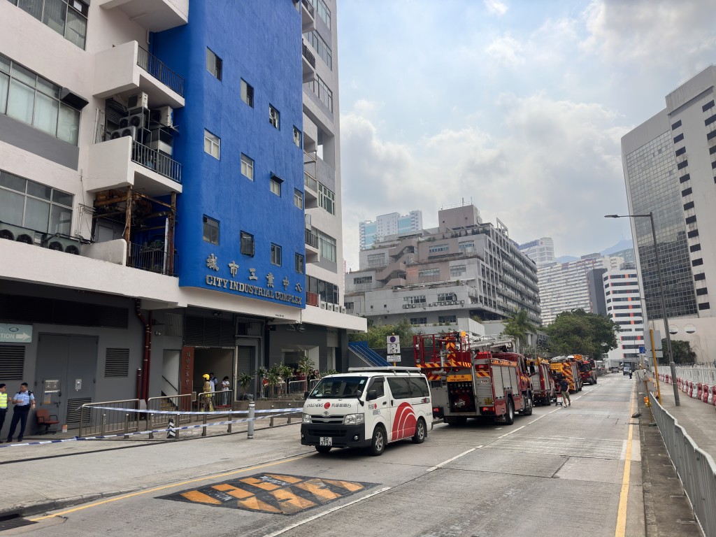 消防車到場。梁國峰攝