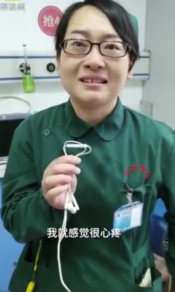 護士說著說著也哭起來。網圖