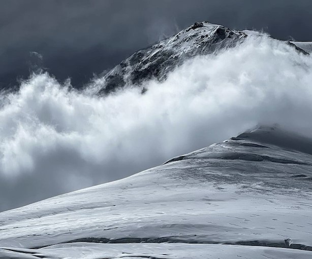 ５名俄羅斯人在尼泊爾攀登道拉吉里峰時遇難死亡。@mountainblogit