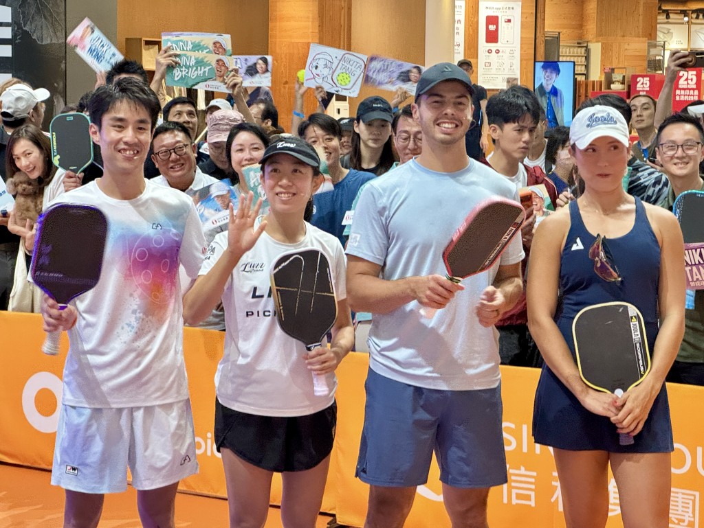左至右：王康杰、邓诺瑶、Ben Johns、Anna Bright。杨功煜摄