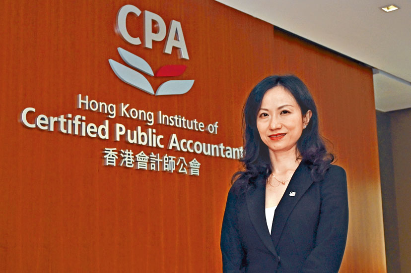 香港會計師公會會長方蘊萱預計，業界2022年整體的流失率約達10至30%。