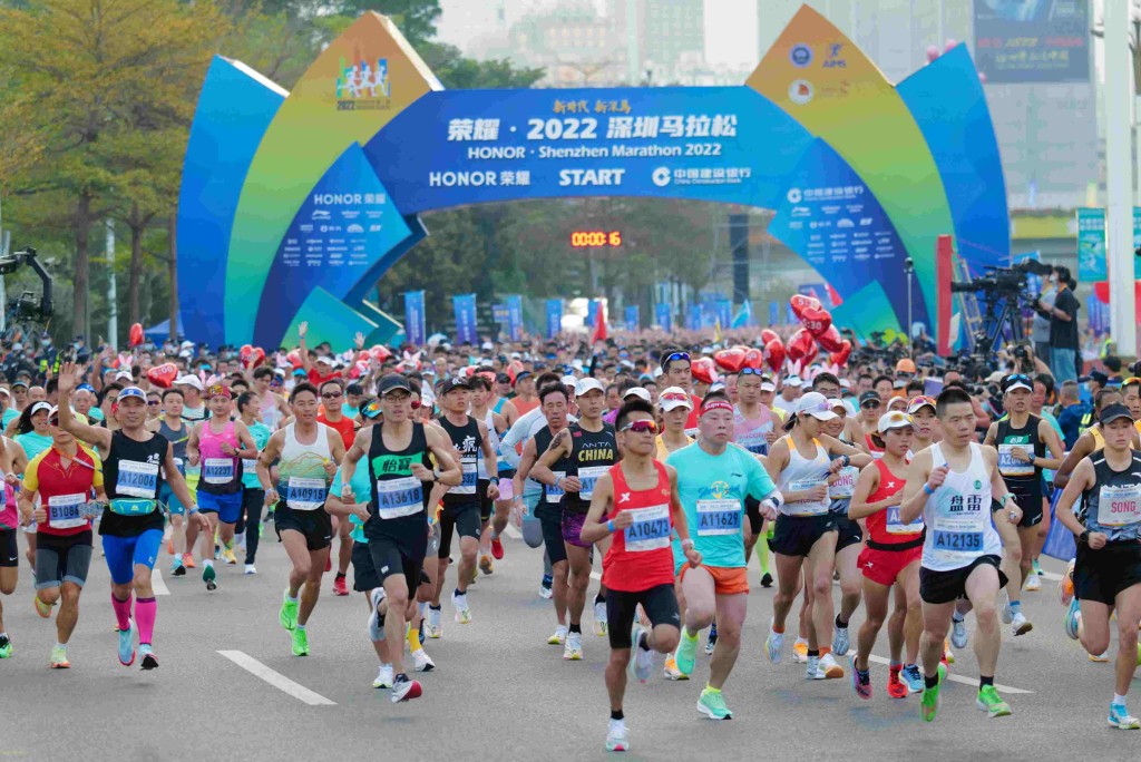 香港兴起跑马拉松热潮。
