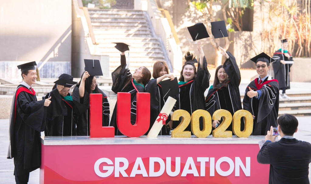 嶺南大學課程的收生，主要是計算文憑試最佳五科成績。