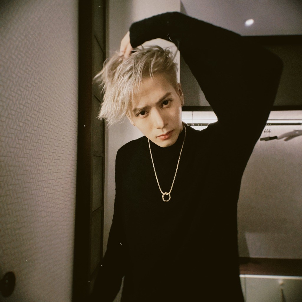 王嘉爾捐出100萬港元。