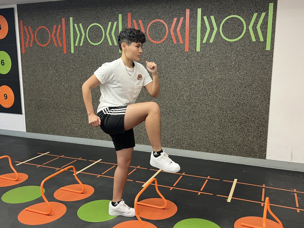 神经肌肉训练可训练身体敏捷度和协调能力，有效改善患者的 软骨并减轻膝关节负荷。