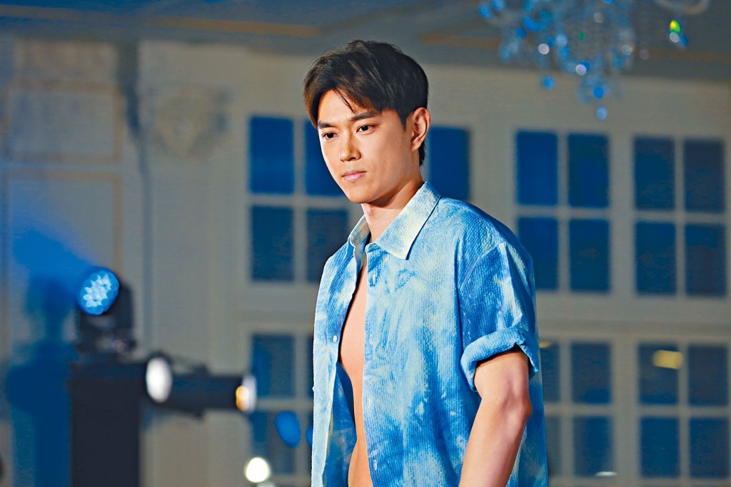 曾參加《全民造星III》的Jensen今年捲土重來，成為《Face of Asia》香港賽區冠軍。