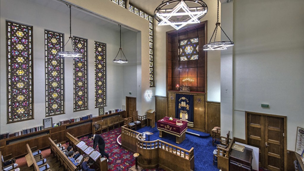 盧昂猶太教堂內部。  Synagogues 360