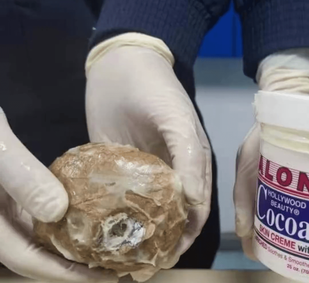 深圳邮局海关「椰子黄油」的包裹中查获「丧尸药」。