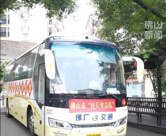 佛山出動逾600民兵，連續一周在各社區滅蚊。佛山傳媒中心