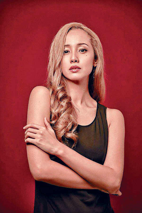 澤尻英龍華被爆今春與小14歲男友在小島結婚。