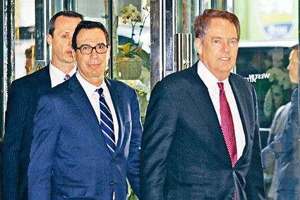 美国首席贸易谈判代表莱特希泽和财政部长努钦，昨抵达北京进行为期两天贸易磋商。