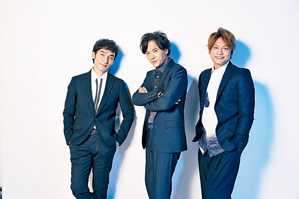 SMAP前成员香取慎吾（右）、草彅刚及稻垣吾郎（中）离开尊尼事务所后疑被打压，尊尼近日收公平委员会警告。