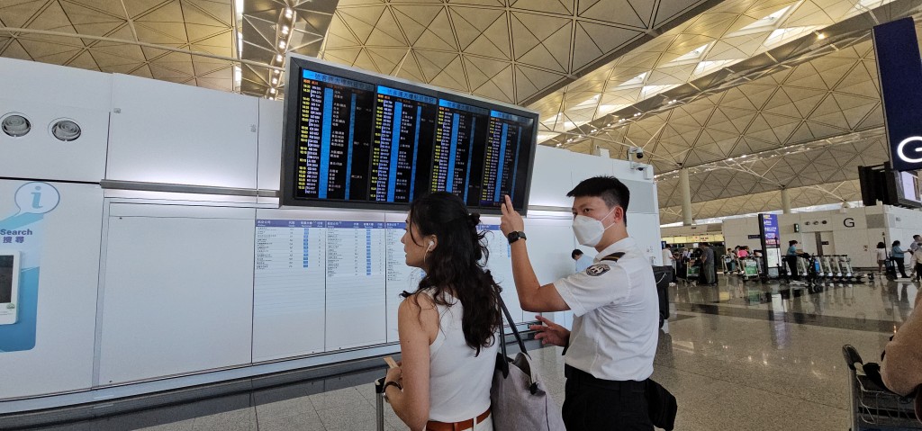 航班资讯系统故障对市民及旅客的出行计划带来困扰。资料图片