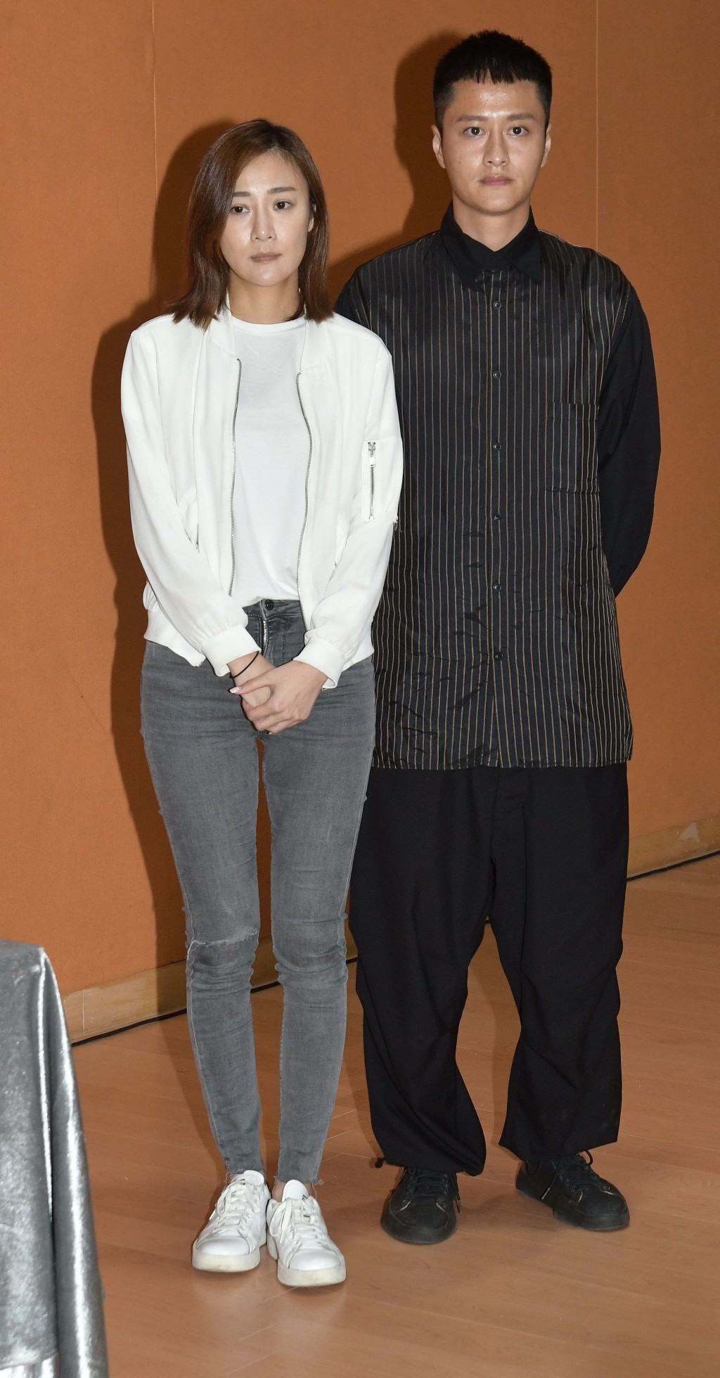 謝東閔避談會否與朱智賢一齊睇劇,其實咁簡單嘅問題又使乜咁避忌呢?