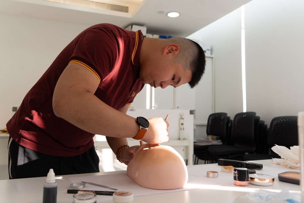 殯儀策劃師不講求學歷，但很講求心態。吳艷玲攝