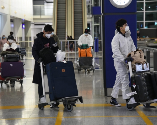 機場抵港人士。