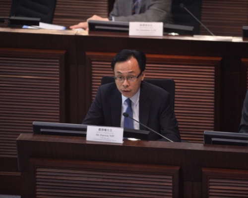 聶德權指,只要市民並非蓄意、公開侮辱國歌,就不會誤墮法網。