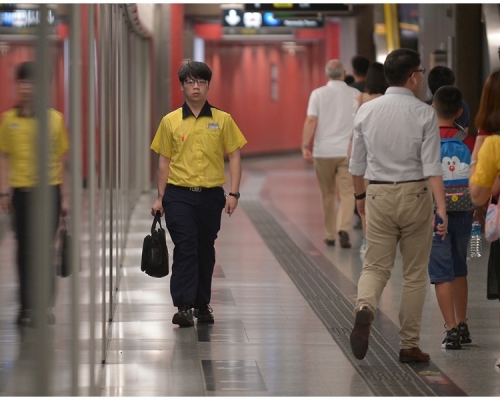 港鐵車長明早擬罷工。