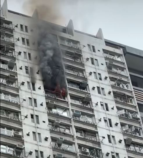葵青区议员梁嘉铭facebook影片截图 